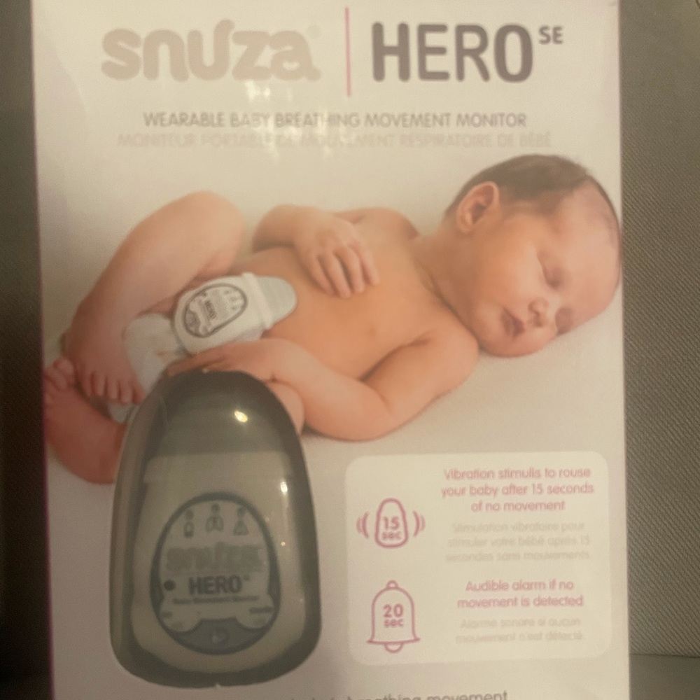 NEW in box Snuza HER0 se